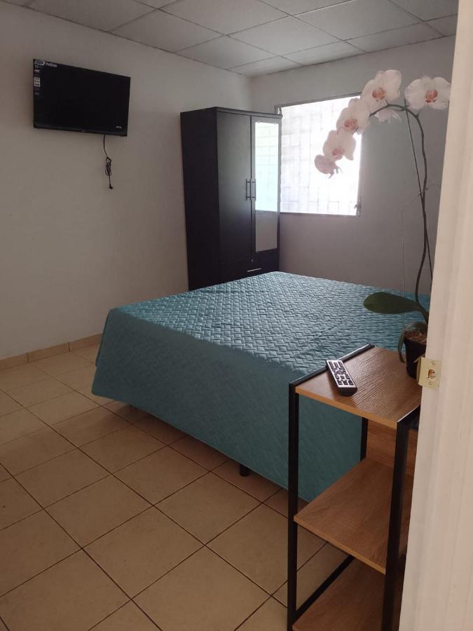 Hostal Los Heroes Antiguo Cuscatlán Dış mekan fotoğraf